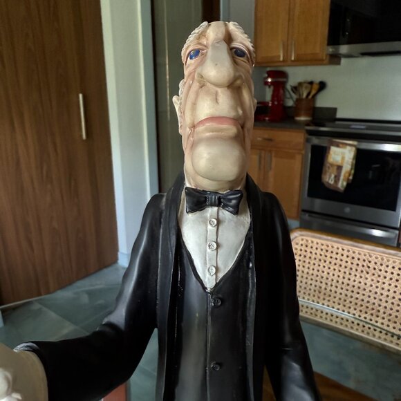 Bombay 18.5" James The Butler Wine Bottle Holder Statue Sculpture Figurine - Picture 6 of 12